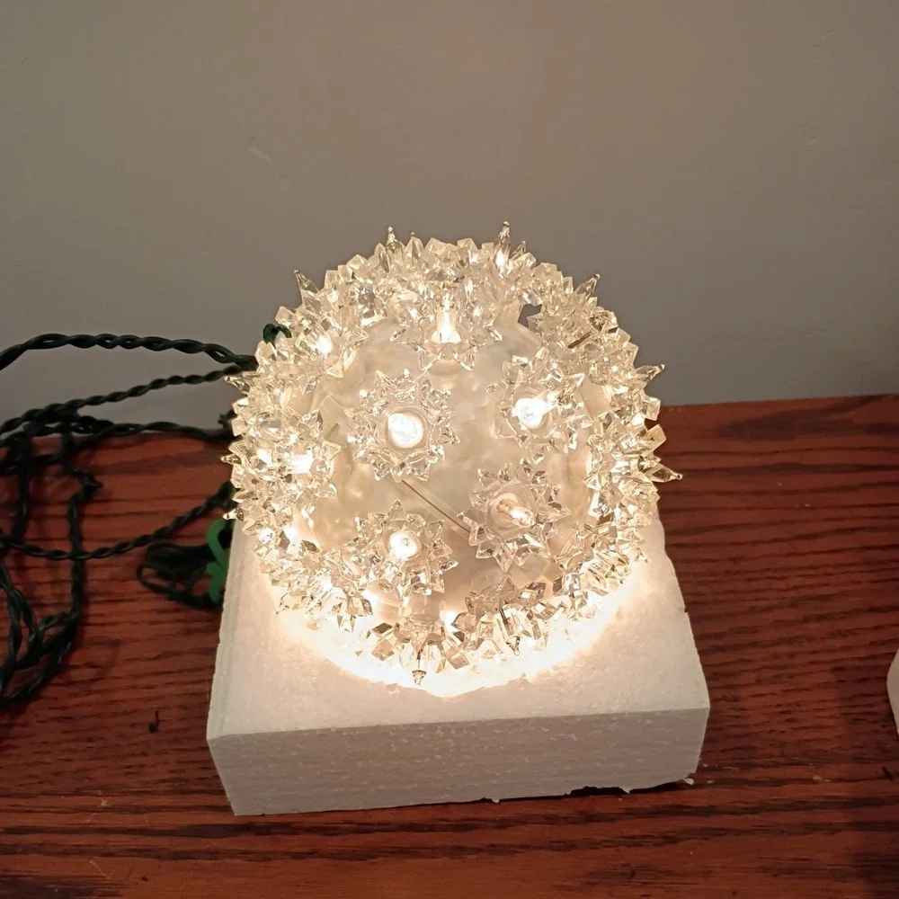 Vintage Novelty Lights Lighted Twinkling Sphere Small Open Box - Beautiful